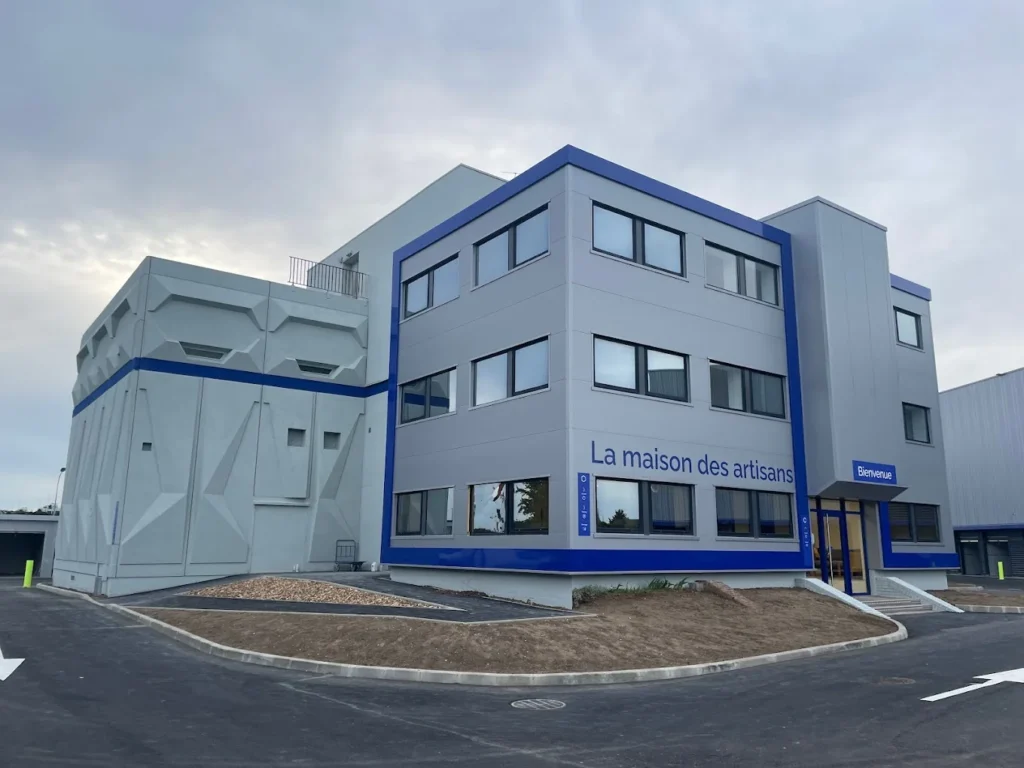 Photo of the Lockall Poissy storage center
